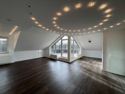 Extravagante Dreizimmerwohnung mit 2 großen Terrassen und Einbauküche in Rösrath