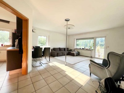 ��� Moderne 3 Zimmer Wohnung mit Balkon / Stellplatz & Gartennutzung