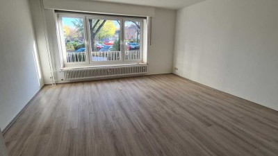 *Tolle 3 Raum Wohnung mit Tageslichtbad und Balkon im ÈG*