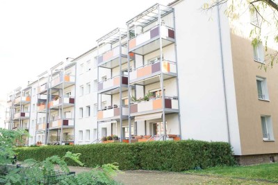 ** 3 Monate kaltmietfrei ** Zum Selbstausbau ! Helle 3-Raum-Wohnung mit Balkon