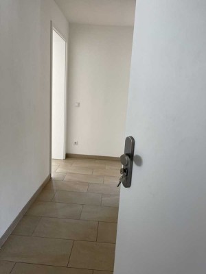 Neuwertige 2-Raum-Wohnung mit Balkon in Fürstenfeldbruck