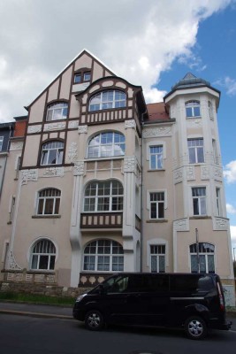 stilvolle 2 Raumwohnung  im Dachgeschoß mit EBK in wunderschönem Jugendstilhaus zu vermieten