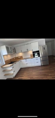 Stilvolle 3-Zimmer-Wohnung mit Balkon und Einbauküche in Epfendorf