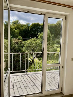 Schöne 2-Zimmer Maisonette-Wohnung mit Südbalkon