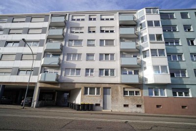 Gepflegte 2 Zi. Maisonettewohnung in zentraler Lage mit Traumblick
