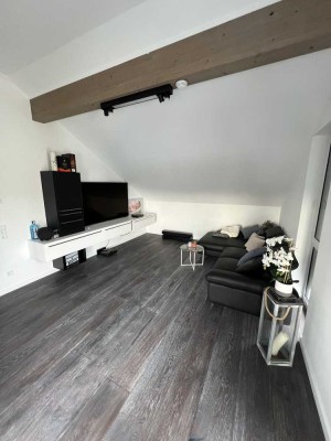 Exklusive 4-Zimmer-Penthouse-Wohnung mit luxuriöser Innenausstattung in Biebesheim am Rhein