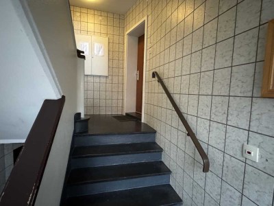 Gut geschnittene 4-Zimmer-Wohnung mit Balkon in Krefeld