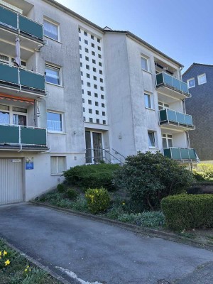 Verwirklichen Sie Ihren Wohntraum - frisch renovierte 2-Zimmer Wohnung mit Balkon zu vermieten