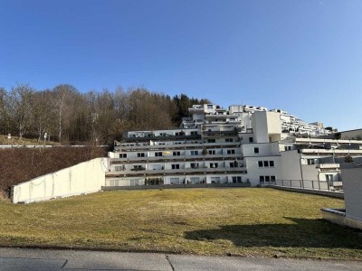 2-Zimmer-Wohnung mit Wannenbad, Kochzeile, Sonnenterrasse und Tiefgaragenstellplatz!