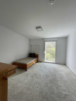 Charmantes WG-Zimmer mit Balkon!