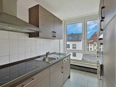 Helle 3,5 - 4,5 Zimmer-Whng mit EBK, Balkon, Aufzug & Toplage in SiFi-S-Bahn, Mercedes & Klostersee
