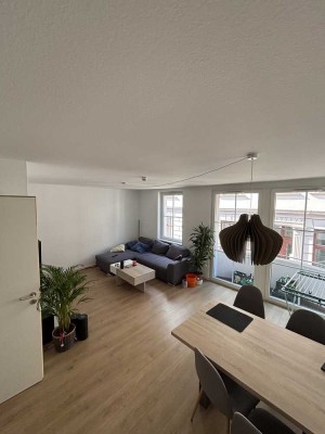 Exklusive 4-Zimmer-Wohnung mit Balkon und EBK in Lüneburg