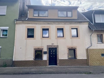renovierungsbedürftiges Haus im Zentrum von Dudweiler