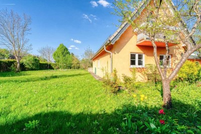 Ein Stück Geschichte zum Wohlfühlen: Stilvolles EFH mit Garten in der historischen Trinkl-Siedlung
