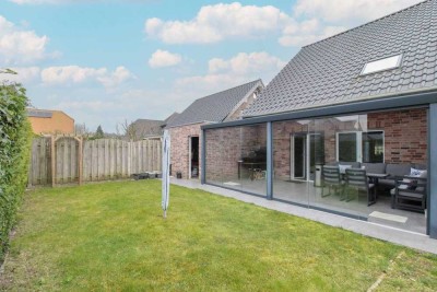 Sofort wohlfühlen: 4-Zi.-DHH mit Garten, Garage und Freistellplatz in Weeze