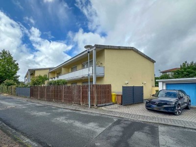 Wohnetage mit großen Balkonen in kleiner Wohneinheit – Modernisierung erforderlich