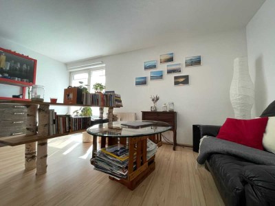Mit Terrasse / Garten - Schöne drei Zimmer Wohnung in Eggenstein - Einbauküche