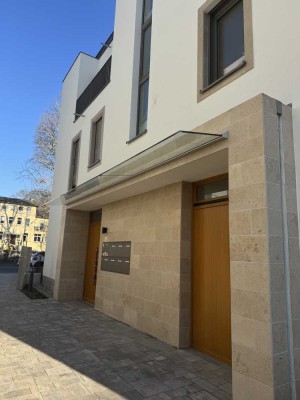 Neubau 3-Zimmer-Wohnung mit Garten & Tiefgarage In Offenbach Kaiserlei