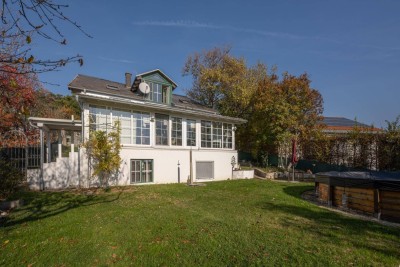 Zweifamilienhaus in ruhiger Lage von Großhöflein