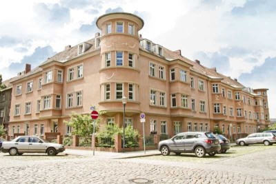 Am Theaterpark: 2-Zimmer-Wohnung mit Badewanne