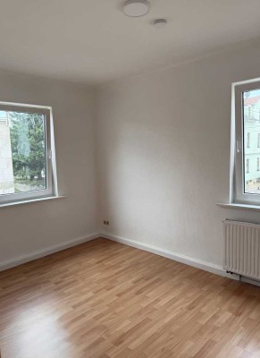 Helle 3 Zimmerwohnung mit Einbauküche
