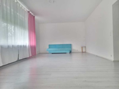 Modernisierte 3-Zimmer-Wohnung mit großer Terrasse und EBK in Heilbronn-Frankenbach