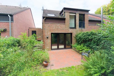 Wie ein Haus.....Wohnung mit Garten und Garage......