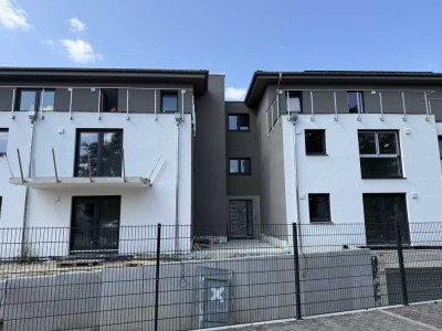 Neubau Erstbezug 2 Zimmer Wohnung mit Aufzug, Tiefgarage & nachhaltiger Energieversorgung