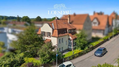 Charmantes Einfamilienhaus in Grenzbauweise mit Gartenparadies und Pavillon