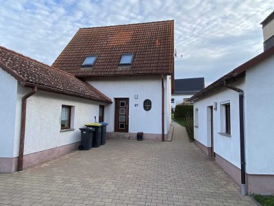 Sanierte Wohnung mit Terrasse