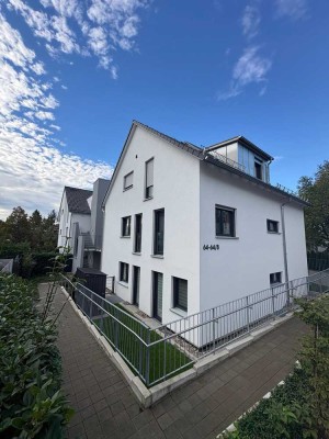 Moderne 2,5 Zimmer Wohnung mit wunderschöner Aussicht