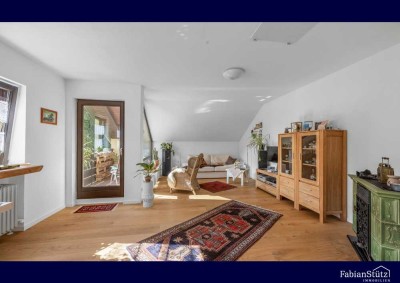 Gemütliche Dachgeschosswohnung mit Loggia in ruhiger Wohnlage