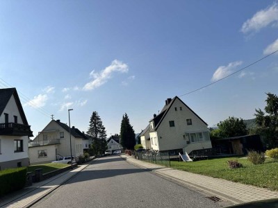 Großzügiges Wohnen Ein- o. Zweifamilienhaus, Mehrgenerationshaus mit Fernsicht, Garten und auf der T