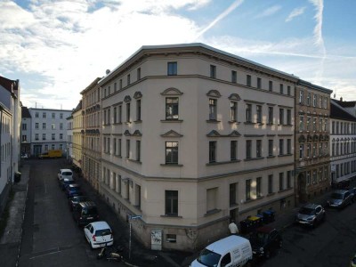 Attraktive Dachgeschosswohnung mit Einbauküche in der nördlichen Innenstadt!