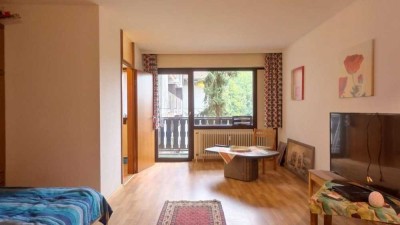 Geräumige Etagenwohnung mit Einbauküche und herrlichem Ausblick in Sasbachwalden zu verkaufen