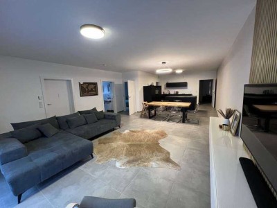 Neuwertige 4-Zimmer-Wohnung mit Balkon in Netphen