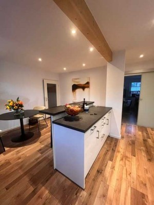 Sehr schöne Etagen-Wohnung mit zwei Zimmern sowie Terrasse und Einbauküche in Nindorf