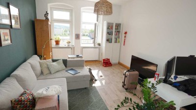 Tolle Kapitalanlage! Vermietete, renovierte 2,5 Zimmer ETW im 2. OG - Zentrum!