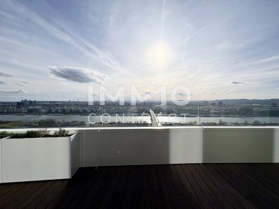 Erstbezug DANUBEFLATS mit Gym, Saunen, Pool, Bar &amp; Lounge, TOP-Blick Stephansdom, Neue Donau