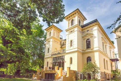 Wohnen am Wasser - Exklusive 3-Zimmer-Wohnung in der Karl-Heine-Villa mit Terrasse, Kamin und Garten