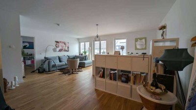 Ihr neues Zuhause: großes Wohnzimmer, sehr große Wohnküche, 2 Balkone