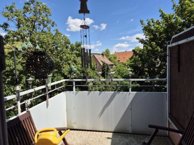 Weinbergviertel: Individuelle 3-Zimmer-Wohnung mit Balkon in bester Lage