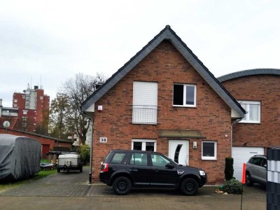 Einfamilienhaus mit überbauter Garage