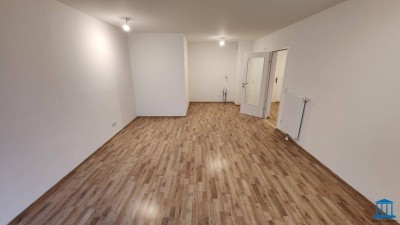 GERINGER Finanzierungsbeitrag - 3-Zimmer-Mietwohnungen (mit Kochnische) mit Balkon &amp; Parkplatz-Option nahe Merkur City (BEISPIEL-Fotos)