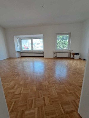 3 Zimmer-Wohnung mit Terrasse und Innenhof