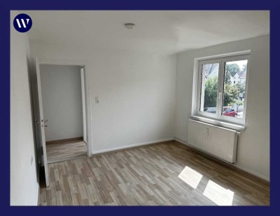 Helle 2-Zimmer-Wohnung - renoviert, guter Schnitt, Essküche, Tageslichtbad mit Wanne