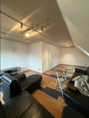 Gepflegte 4-Zimmer-Wohnung mit Balkon im 3. OG in Oberhausen-Holten