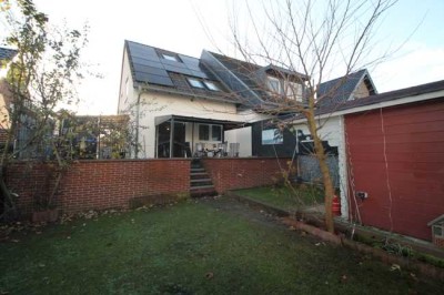 Neuwertiges, energieeffizientes Einfamilienhaus in begehrter Wohnlage