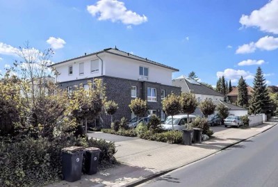 Helle 2-Zimmer Wohnung im 2. OG mit Balkon direkt am Emssee