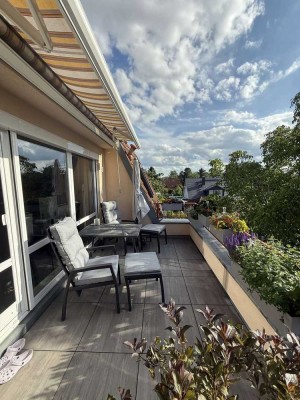 Licht. Luft. Leben. Stilvolle 3-Zimmer-DG-Wohnung mit Terrasse, Charakter & Außenstellplatz
